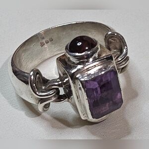 VINTAGE CABOCHON GARNET AND EMERALD CUT AMETHYST IN STERLING SILVER 925 SZ 6
